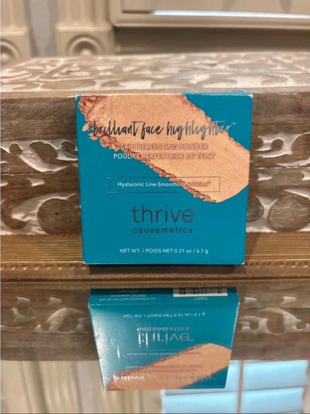 thrive causemetics Brilliant Face Highlighter - Champagne Glow